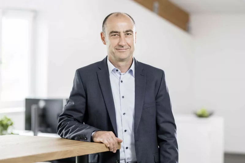 Jahrzehntelange Erfahrung in der Arzneimittel- und Medizinbranche